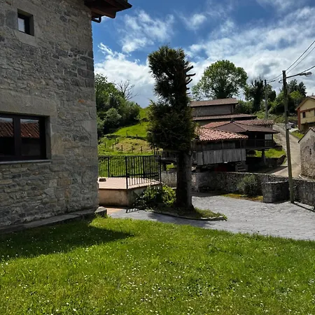 Casinas De Arbazal カントリーハウス